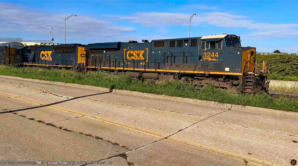 CSX 3244 almost got by me.